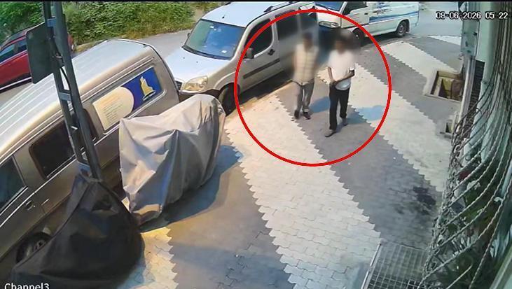 13 yaşında minibüsü çalıp makasla çalıştırdı! İstanbul'da film gibi takip: 84 kilometre gezdiler