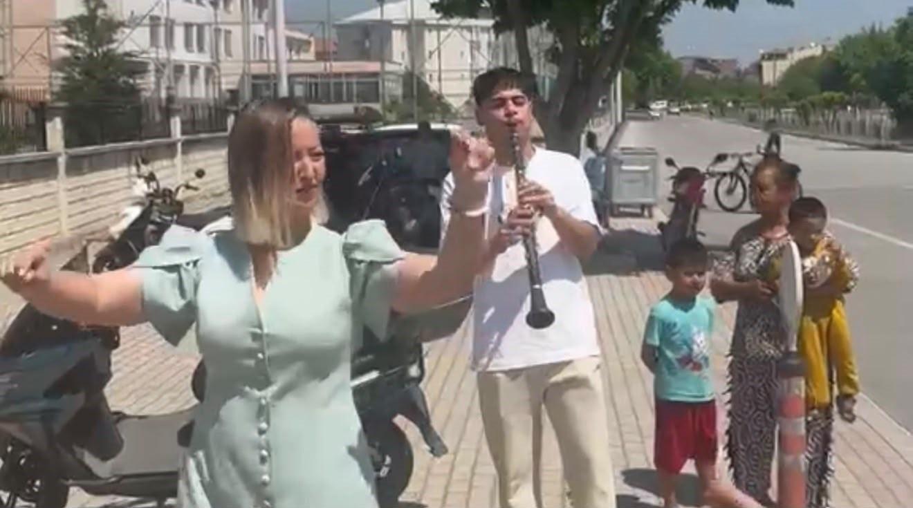 5 yıllık dava bitti! Boşanma kararı çıkınca davul zurna getirdi