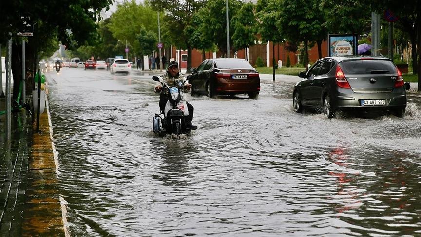 AFAD'dan 22 il için sarı kodlu meteorolojik uyarı! Sel ve dolu riskine dikkat