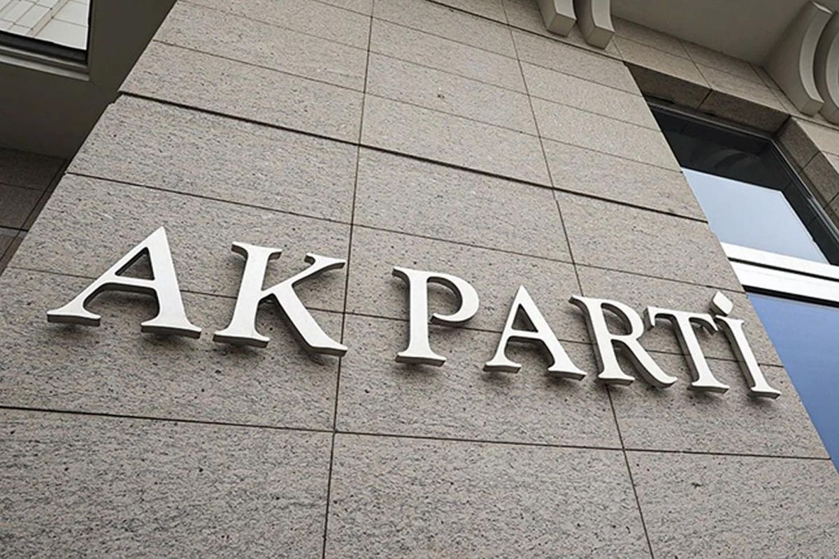 AK Parti Afyonkarahisar'da iki istifa birden