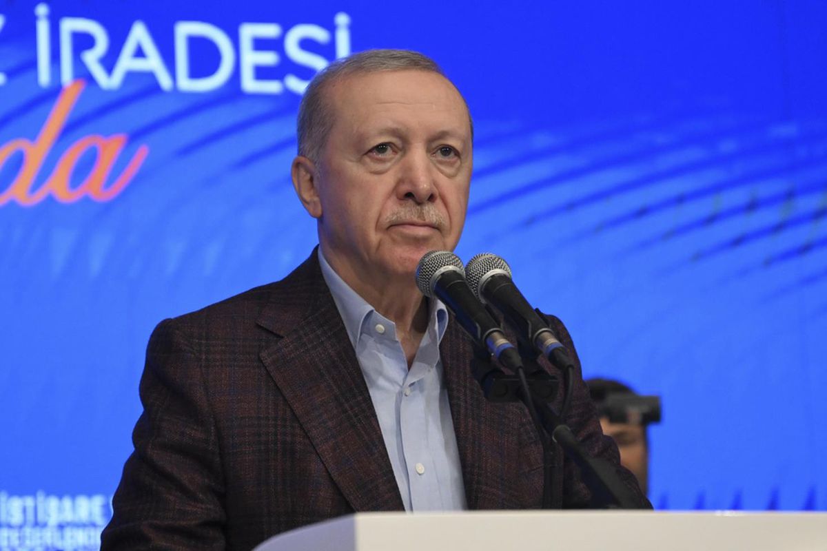 AK Parti kampı başladı! Cumhurbaşkanı Erdoğan: Bazı fosiller başörtüsüne kin kusuyor