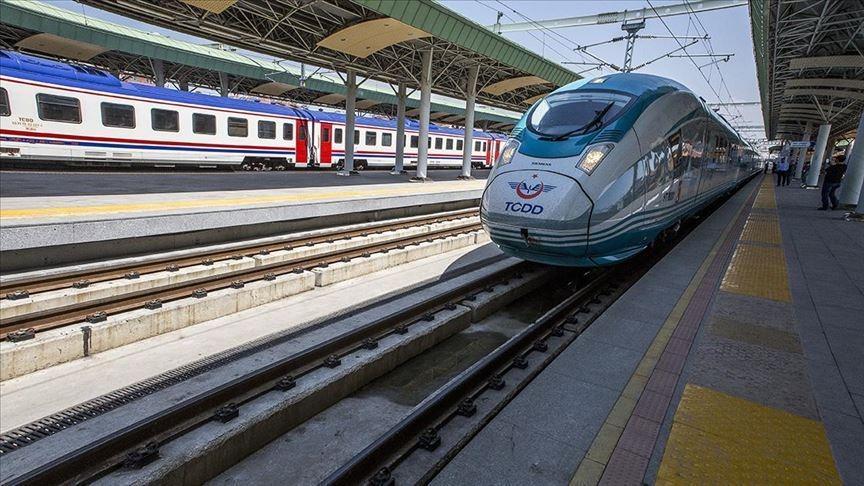 Ankara'da bazı banliyö ve bölgesel tren seferlerinde düzenleme yapılacak