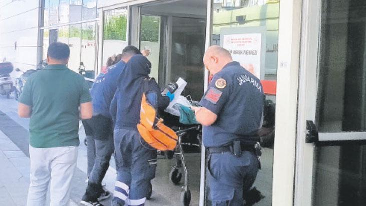 Araçta kilitli kaldı! 15 yaşındaki çocuk yoğun bakımda