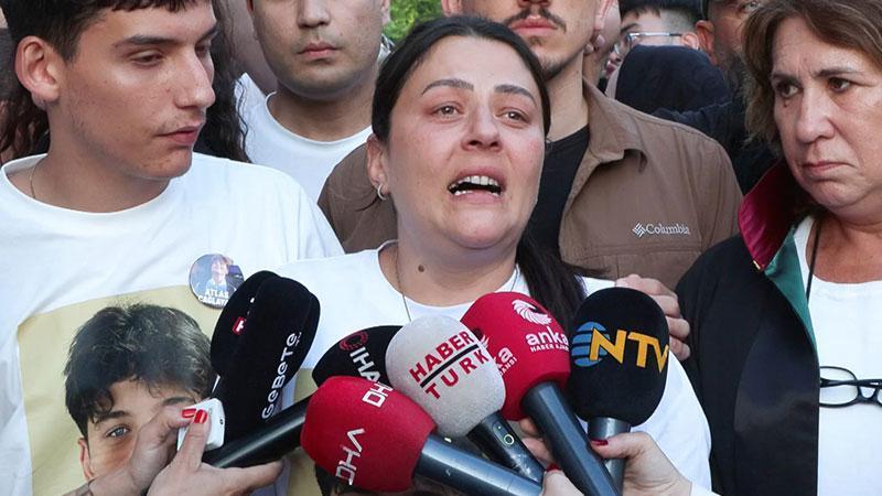 Atlas Çağlayan'ın annesi: Diğer 4 katil gözlerimizin içine bakarak buradan gitti