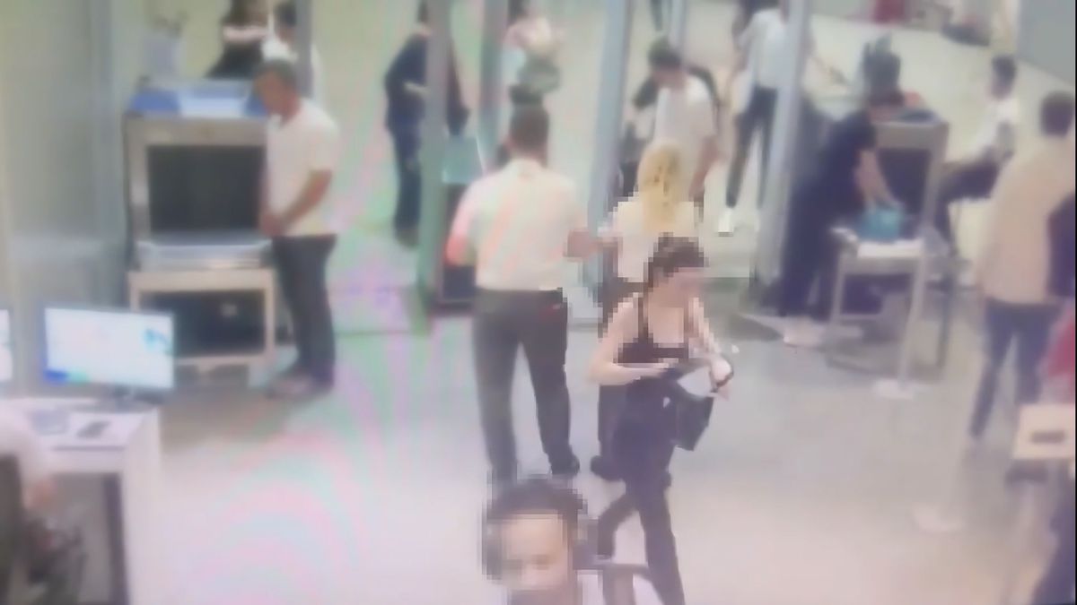 AVM'ye şarjör ve mermilerle girmeye çalışan üniversiteli kız ve evli sevgilisi tutuklandı