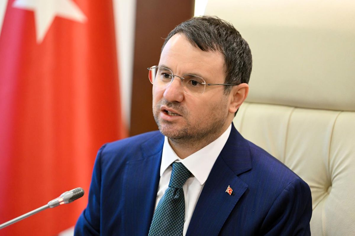 Bakan Gürlek için yaptırım isteyen 