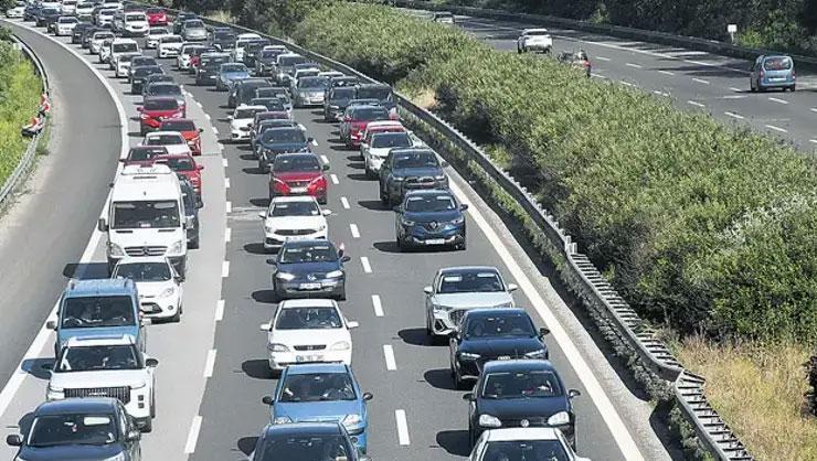 Bayram dönüşü tersine göç başladı! Kara yollarında yoğunluk