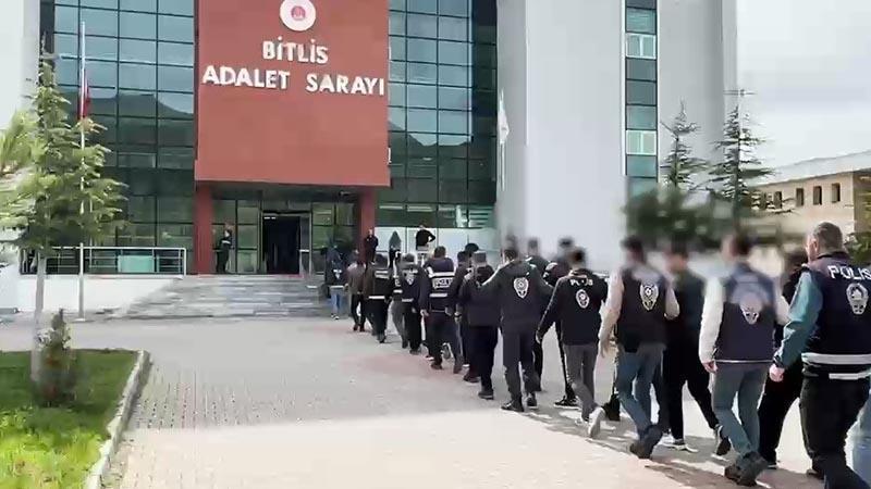 Bitlis merkezli 6 ilde yasa dışı bahis ve dolandırıcılık operasyonu: 15 tutuklama
