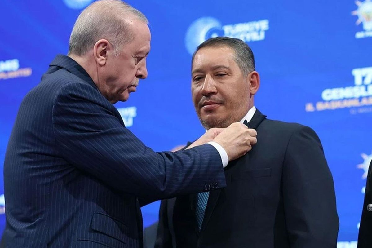 CHP'den AK Parti'ye geçen Dinar Belediye Başkanı Veysel Topçu'ya neşterli saldırı girişimi