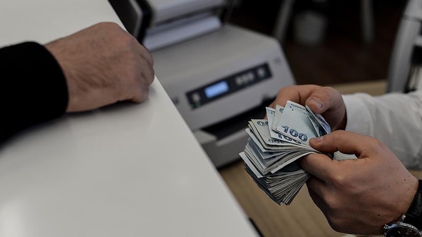 Emekli bayram ikramiyesi ödemeleri başladı! 4 bin TL hesaplara yatıyor: Kim, ne zaman alacak?