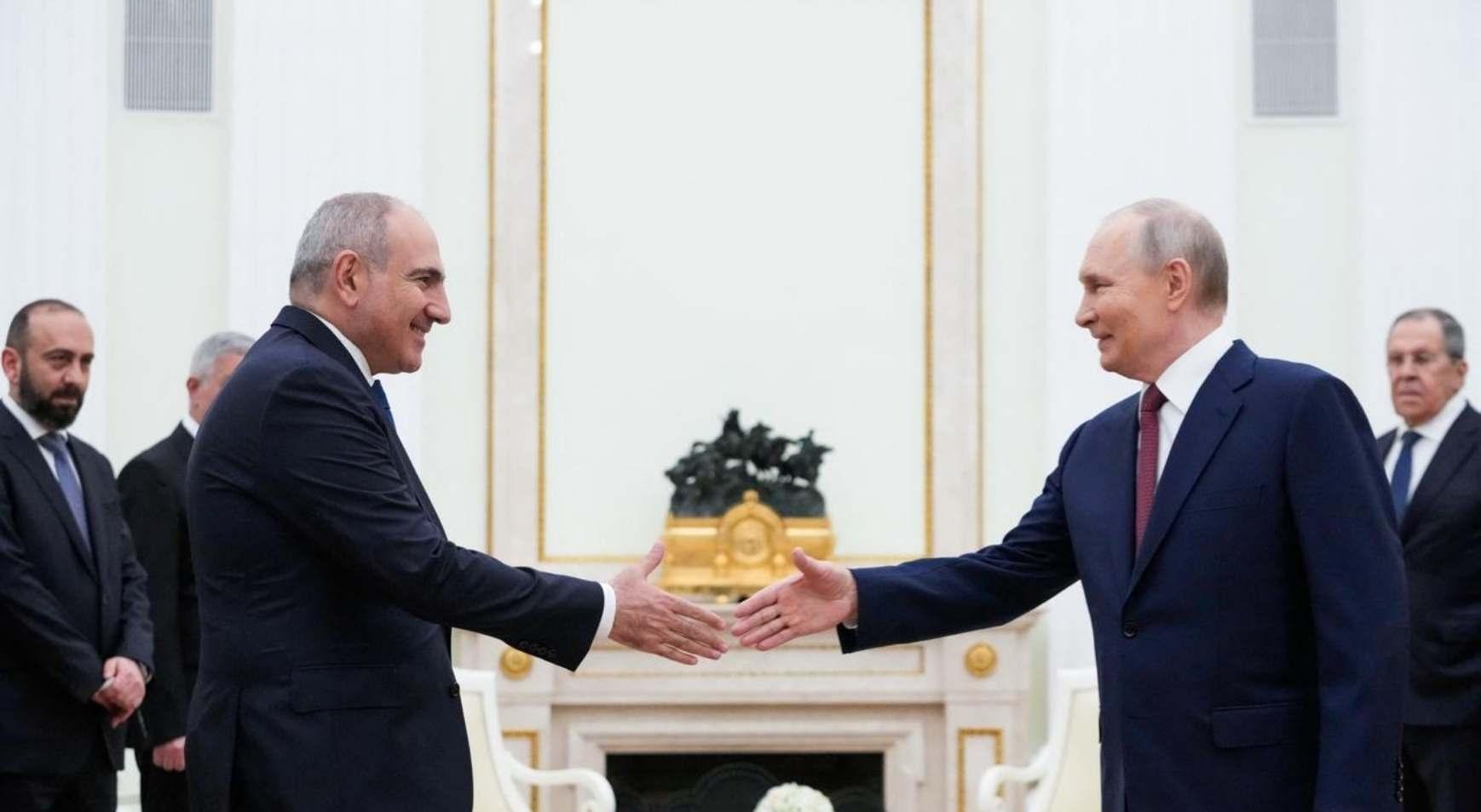 Ermenistan-Rusya geriliminde yumuşama sinyali! Paşinyan’dan Putin’e mesaj