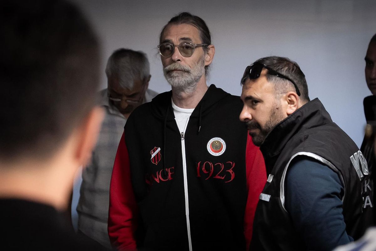 Etimesgut Belediye Başkanı Erdal Beşikçioğlu adliyeye sevk edildi