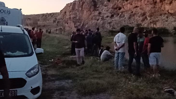 Göksu Çayı'nda akıntıya kapılan kişi, kayboldu