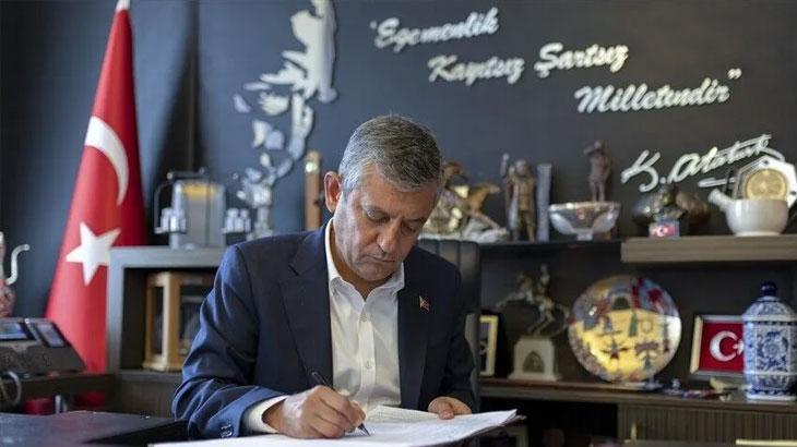 İki parti arasında kapışma: YENİ Parti’de hedef 2 milyon üye