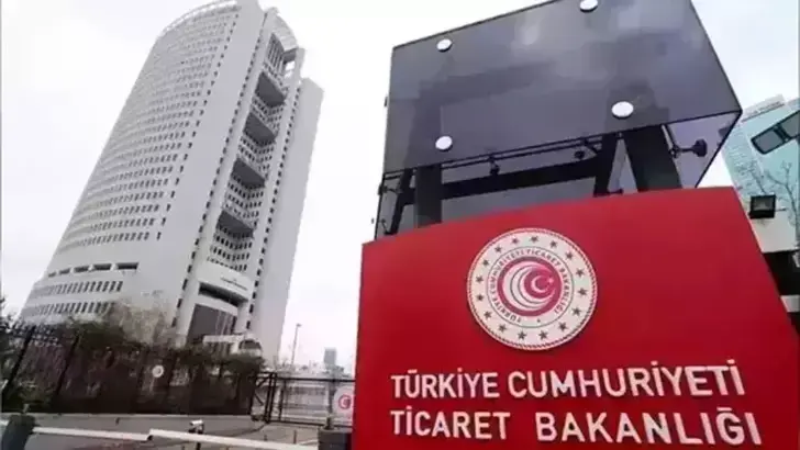 İzmir’de zeytinin tanesini 50 liraya sattığı tespit edilen satıcıya idari para cezası