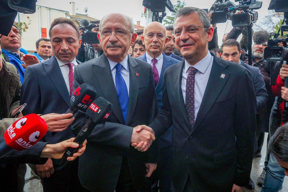 Kılıçdaroğlu ve ekibinden yeni hamle! Özgür Özel yönetiminin banka hesaplarına erişi kısıtlandı