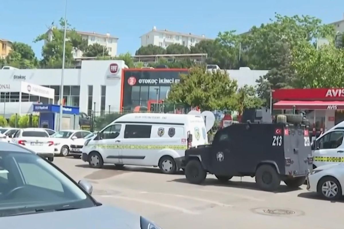 Koç Holding bünyesindeki Otokoç Genel Müdürlüğü'ne silahlı saldırı