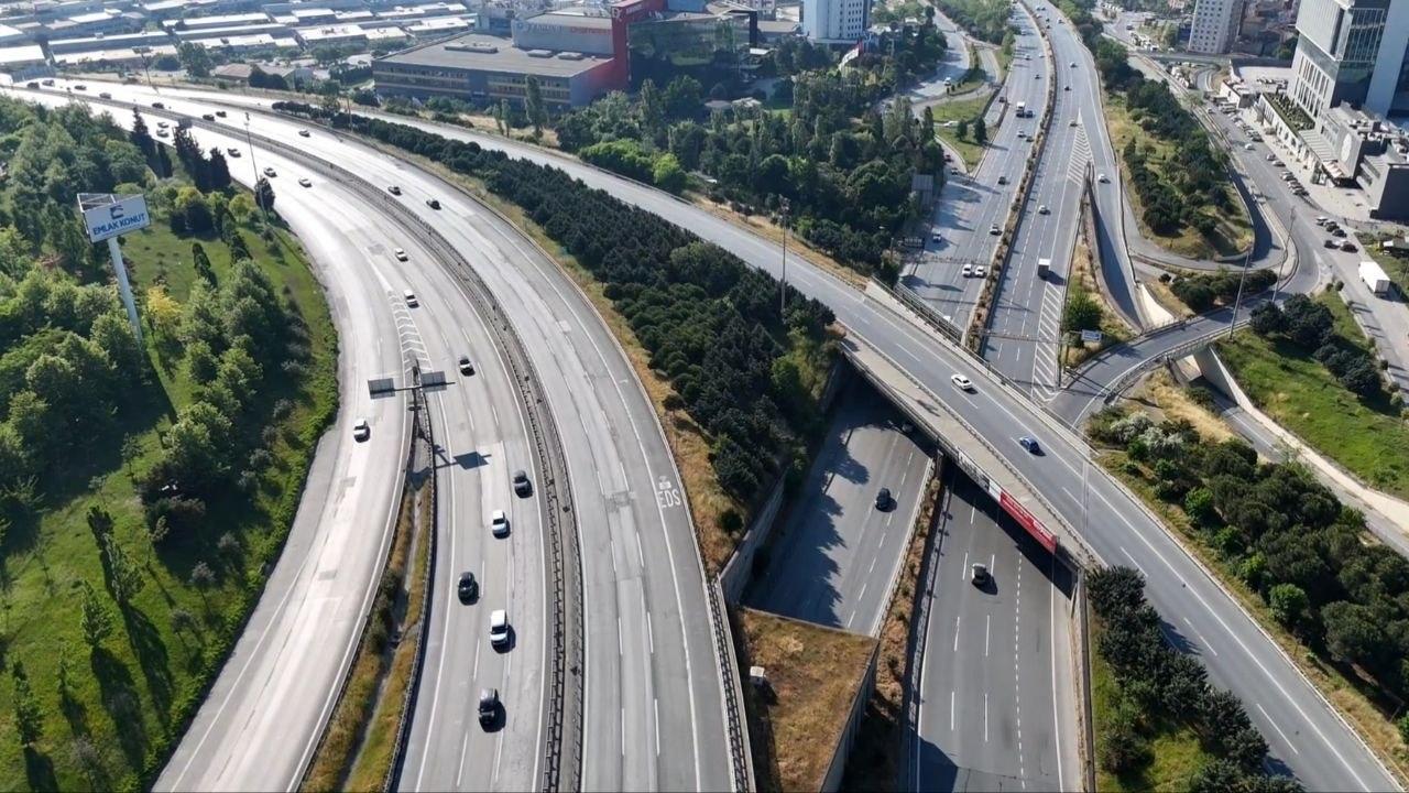 Kurban Bayramı’nda İstanbul bomboş kaldı! TEM Otoyolu ve Mahmutbey mevkiindeki sakinlik