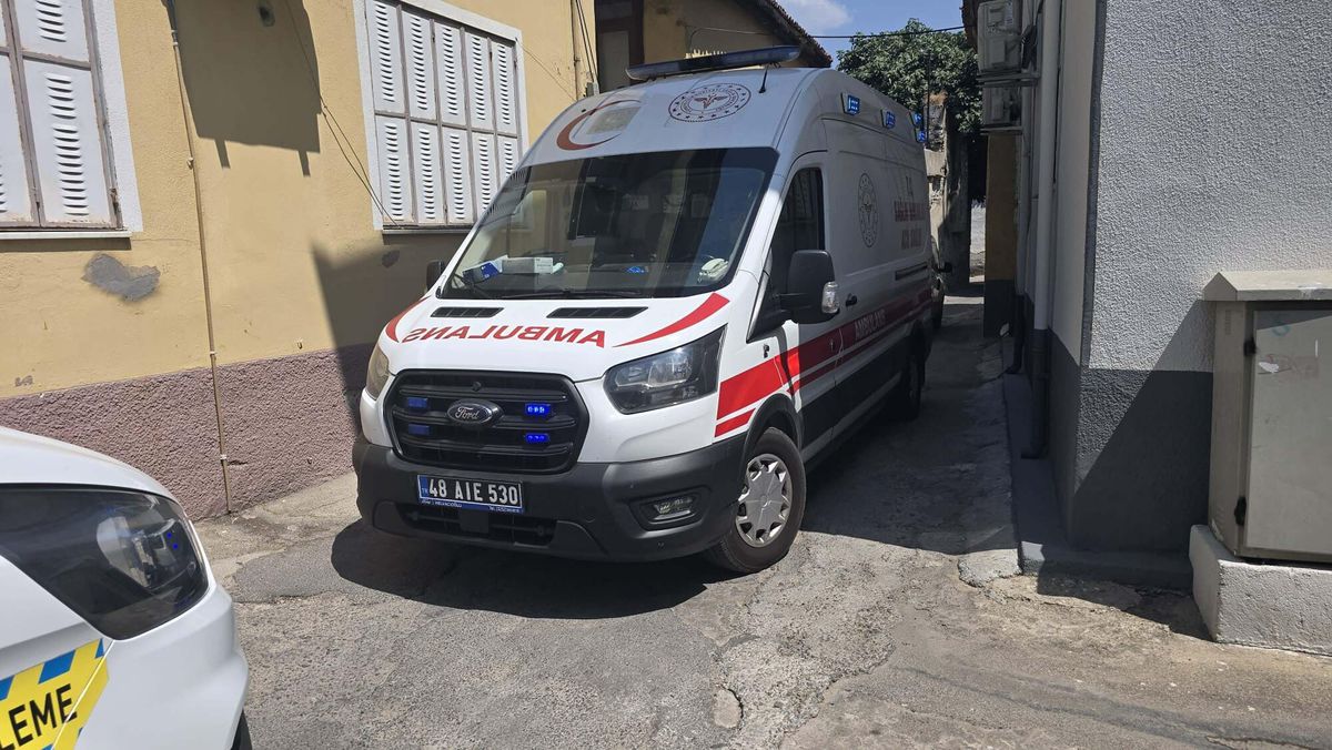 Milas'ta yaşlı çift evlerinde ölü bulundu