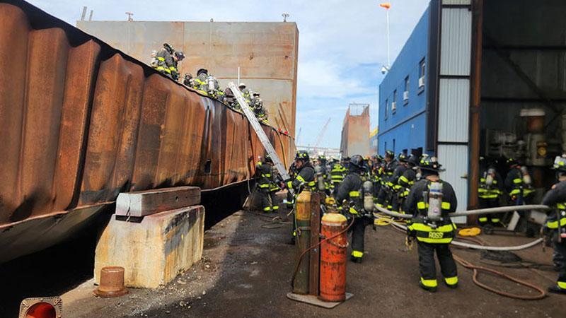 New York'ta tersanede patlama: 1 ölü, 36 yaralı