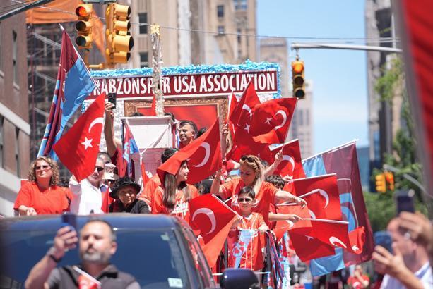 New York’ta 43. Türk Günü Yürüyüşü coşkuyla kutlandı