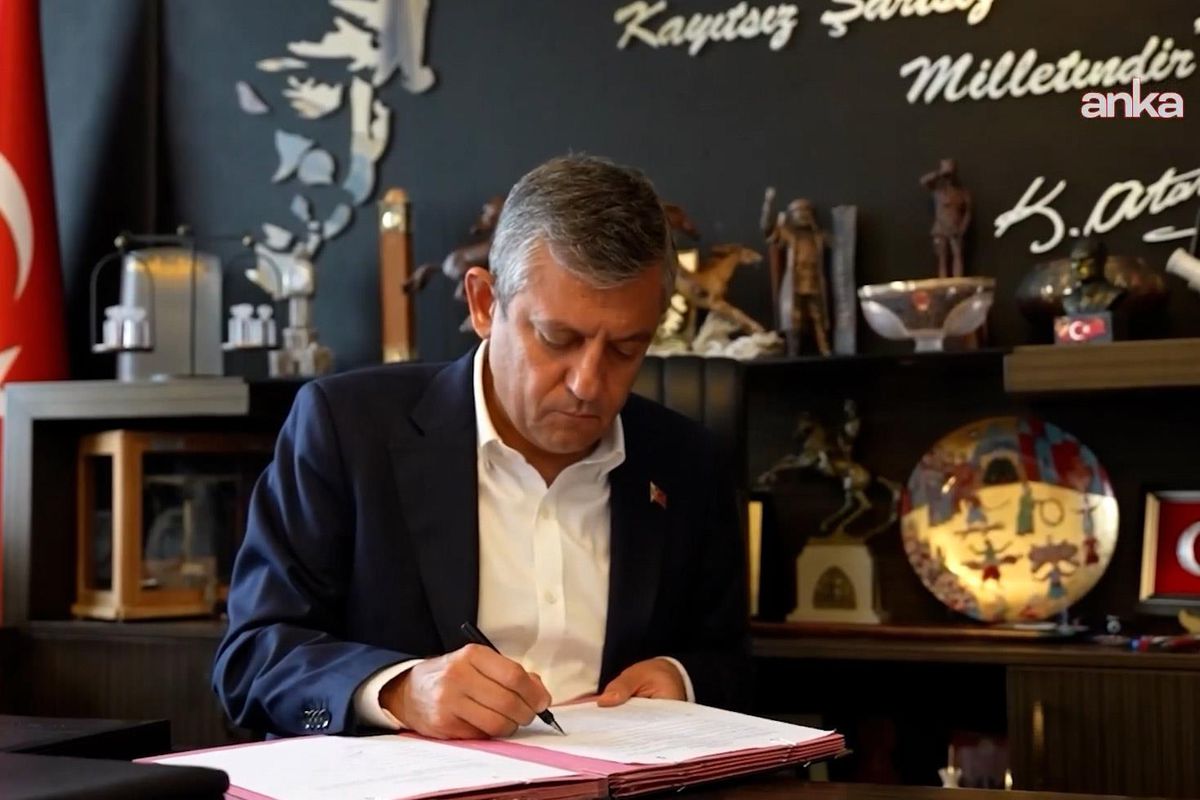 Özgür Özel CHP'den istifa etti, kurduğu partinin adını duyurdu