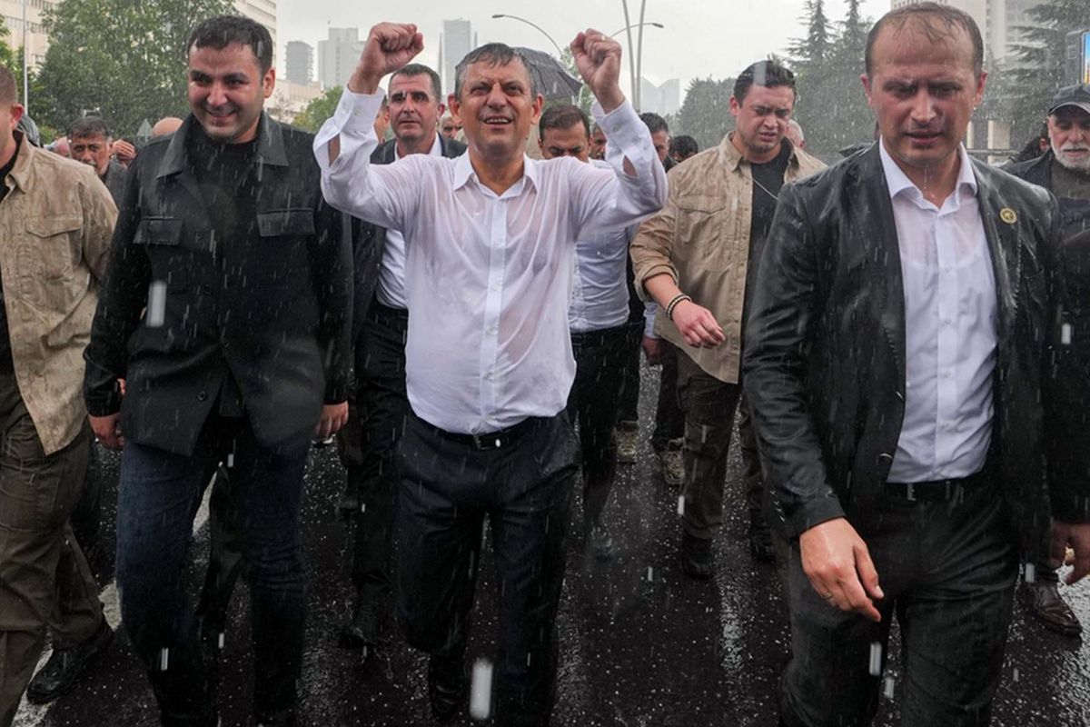 Özgür Özel'in TBMM yürüyüşüne başsavcılıktan soruşturma