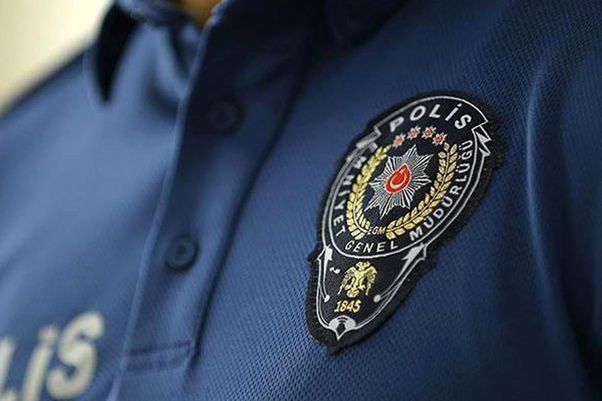 Polis memuru, baskına gittiği evdeki genç kadına tecavüze kalkıştı