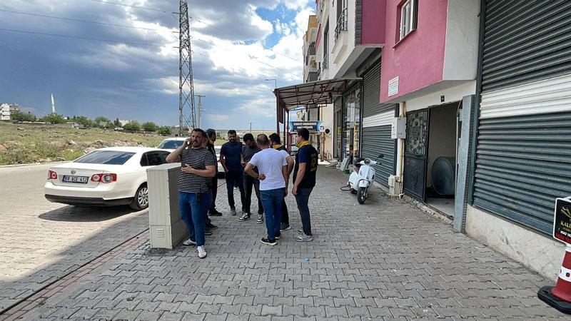 Şanlıurfa'da tartıştığı eşi ve kızını tabancayla vurup kaçtı