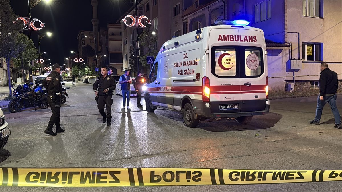 Sivas'ta Bıçaklı Kavga: 4 Yaralı