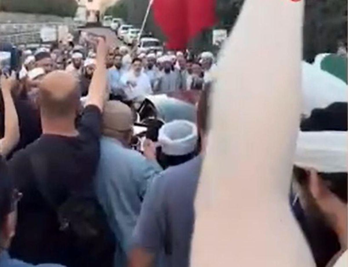Tahliye edilen Yusuf Ziya Gümüşel, tekbirler eşliğinde kahraman gibi karşılandı