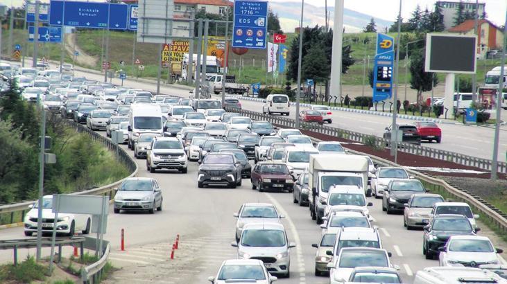 Tatilciler dönüşe geçti: 19 ölü, 44 yaralı