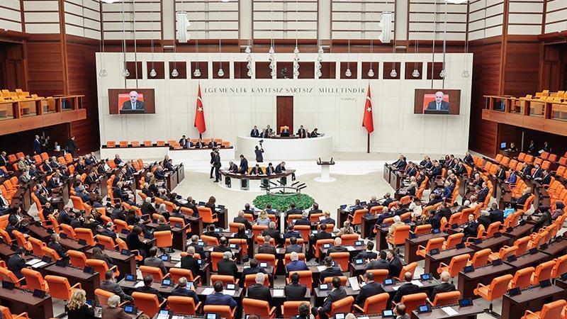 TBMM Genel Kurulu'nda, en düşük emekli aylığına ilişkin düzenlemeyi de içeren teklifin tümü üzerindeki görüşmeler tamamlandı
