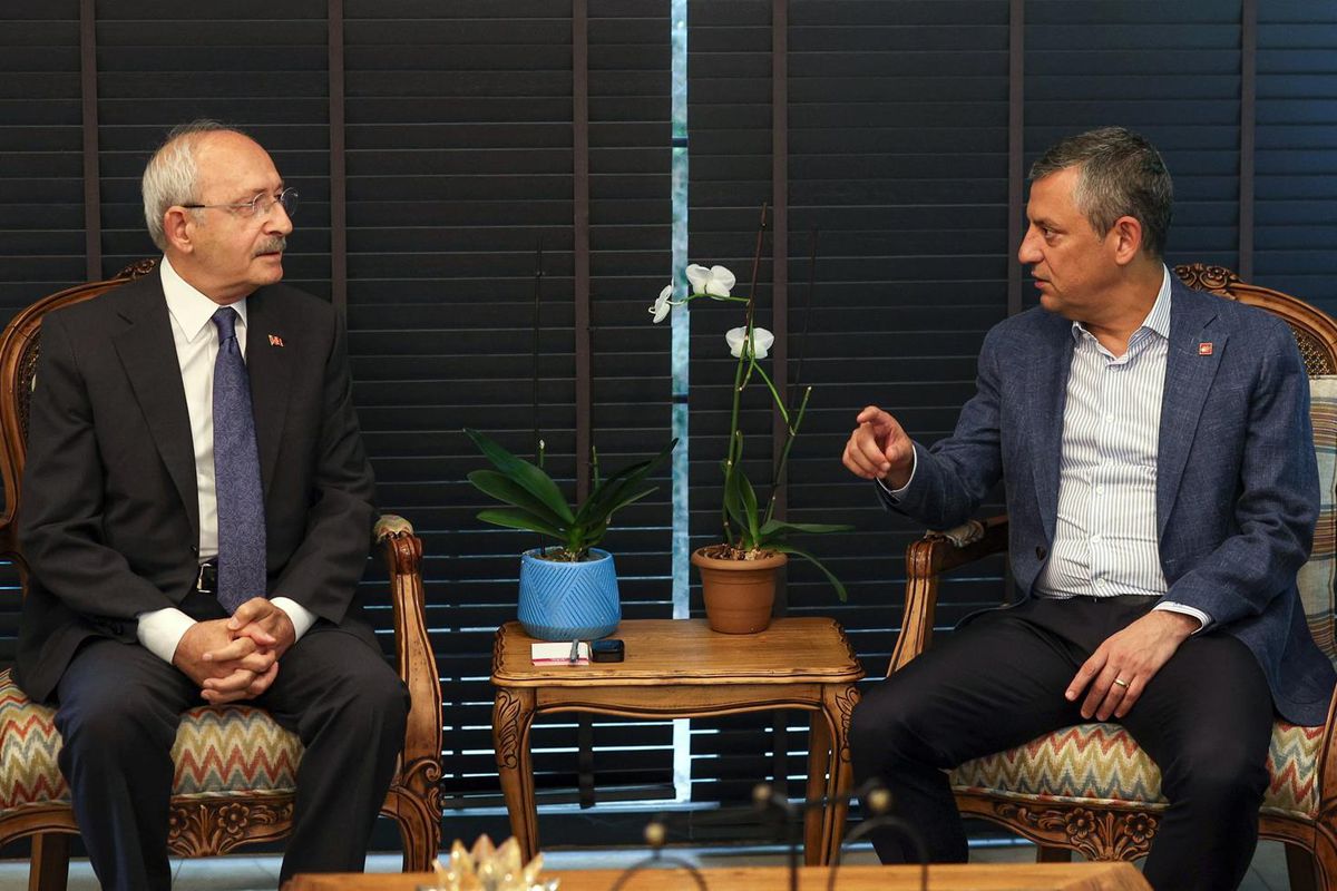 CHP'de olağanüstü kurultay için süreç başladı! Özgür Özel: İlk imzalar atıldı