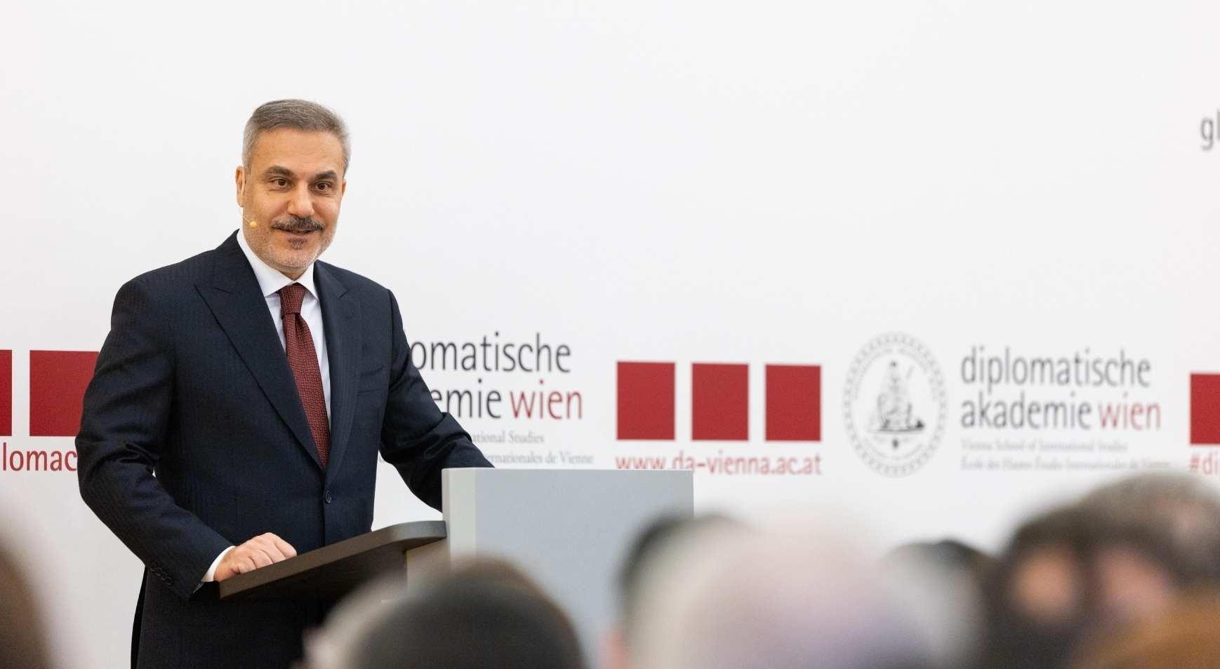 Dışişleri Bakanı Hakan Fidan: Ankara'daki NATO Zirvesi tarihi fırsat olacak