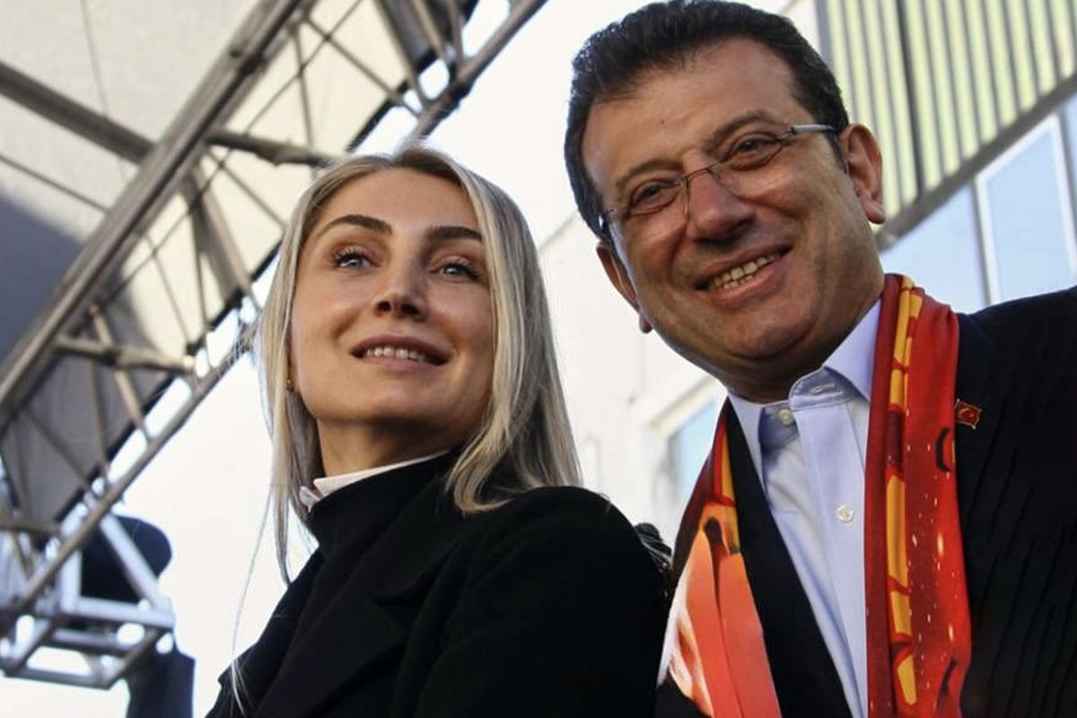 Ekrem İmamoğlu ile eşi Dilek İmamoğlu'na 