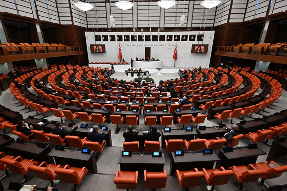 Fahiş site aidatlarına yönelik düzenleme Meclis'te kabul edildi