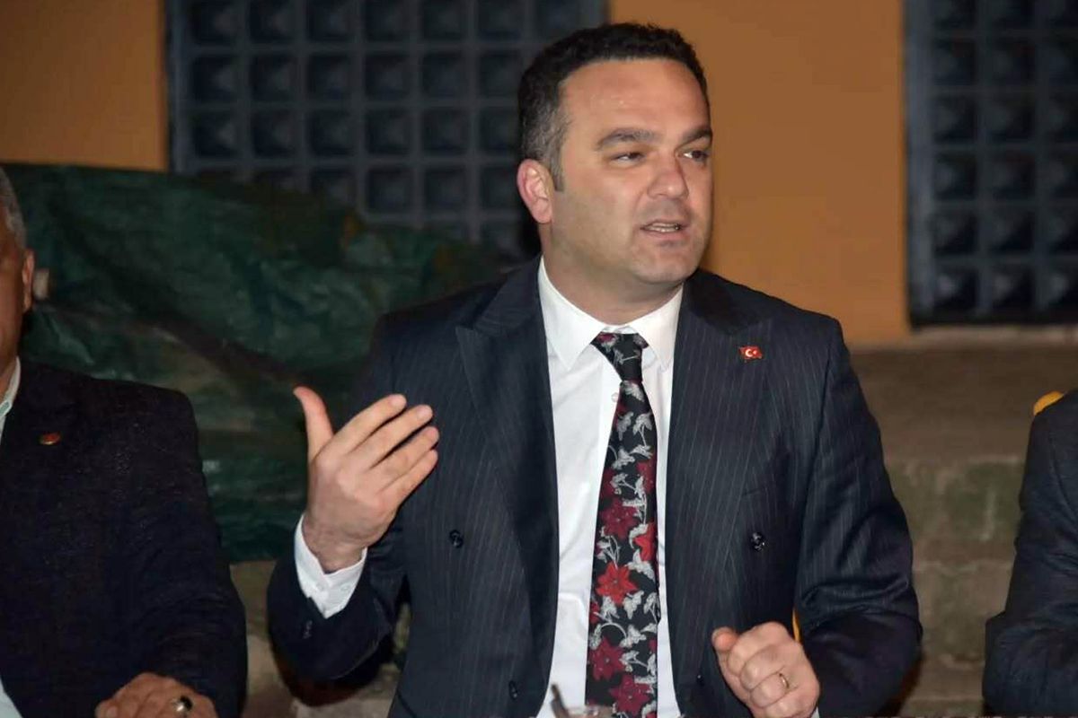 Görevinden uzaklaştırılan Görele Belediye Başkanı Hasbi Dede, CHP'den ihraç edildi